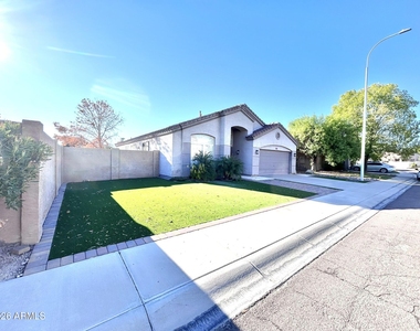 3552 S Cosmos Drive - Photo Thumbnail 2