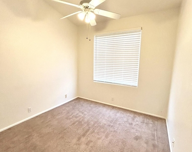 3552 S Cosmos Drive - Photo Thumbnail 16