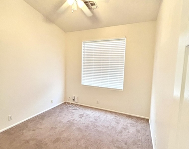 3552 S Cosmos Drive - Photo Thumbnail 17