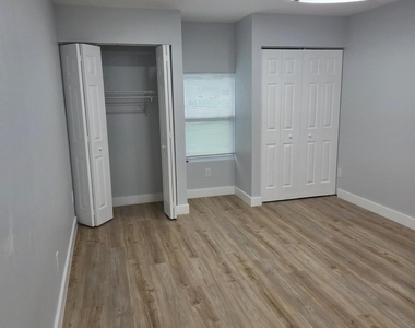 18451 Spanish Isles Place - Photo Thumbnail 13