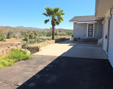 908 N Queen Mary Way - Photo Thumbnail 2