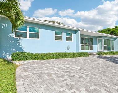 371 Saturn Avenue - Photo Thumbnail 30