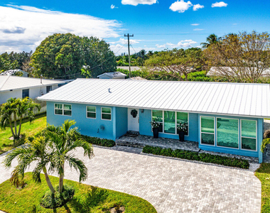 371 Saturn Avenue - Photo Thumbnail 2