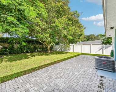 371 Saturn Avenue - Photo Thumbnail 23