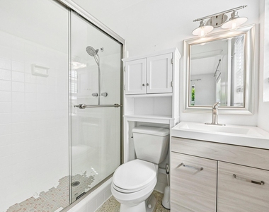 371 Saturn Avenue - Photo Thumbnail 20