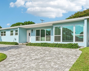 371 Saturn Avenue - Photo Thumbnail 29