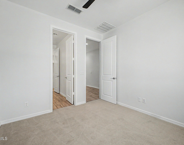 13329 W Lariat Lane - Photo Thumbnail 22