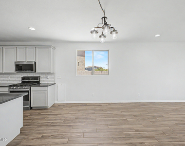 13329 W Lariat Lane - Photo Thumbnail 11