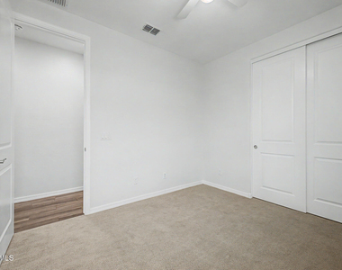 13329 W Lariat Lane - Photo Thumbnail 20