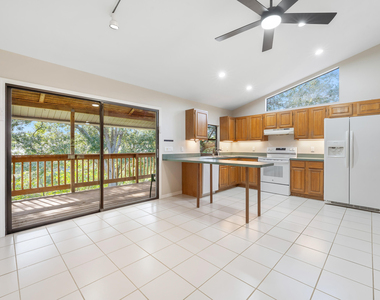 8070 Se River Lane - Photo Thumbnail 8