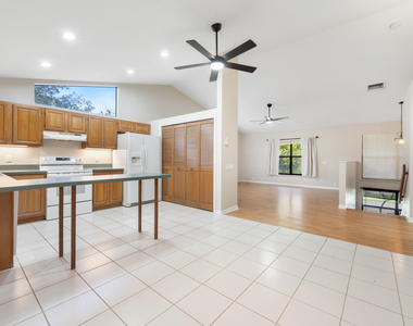 8070 Se River Lane - Photo Thumbnail 7