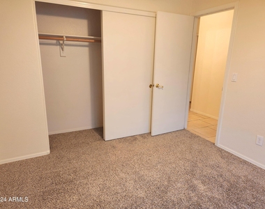 15923 W Post Drive - Photo Thumbnail 8