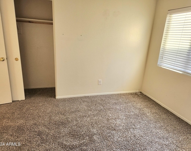 15923 W Post Drive - Photo Thumbnail 10