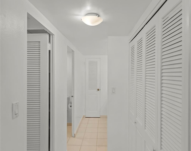 3430 Galt Ocean Drive - Photo Thumbnail 22