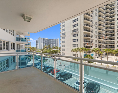 3430 Galt Ocean Drive - Photo Thumbnail 30