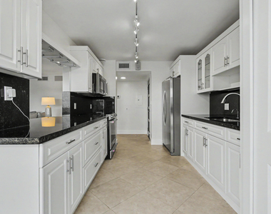 3200 N Ocean Drive - Photo Thumbnail 33