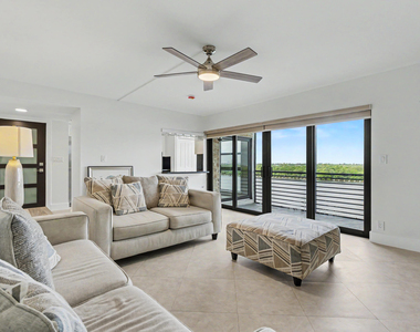 3200 N Ocean Drive - Photo Thumbnail 3