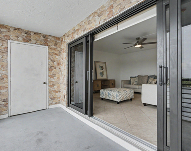 3200 N Ocean Drive - Photo Thumbnail 22