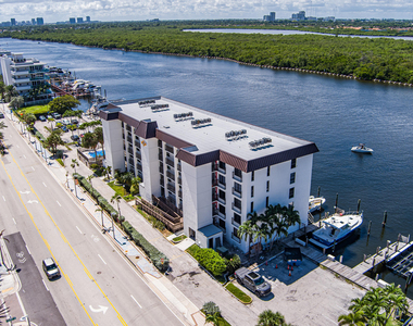 3200 N Ocean Drive - Photo Thumbnail 51