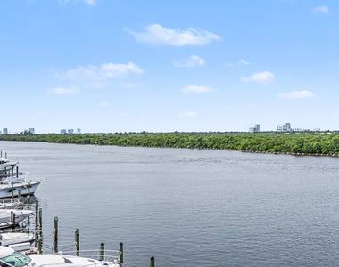 3200 N Ocean Drive - Photo Thumbnail 52