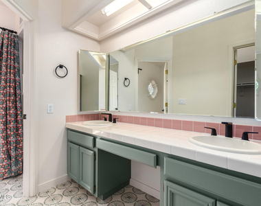 4850 E Paseo Way - Photo Thumbnail 10