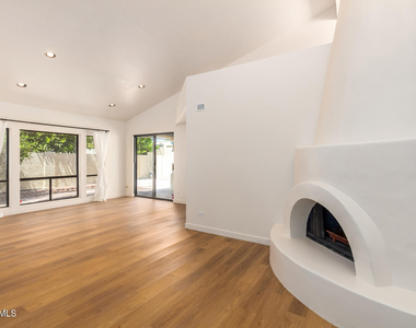 4850 E Paseo Way - Photo Thumbnail 5