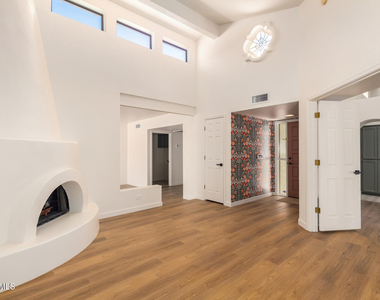 4850 E Paseo Way - Photo Thumbnail 2
