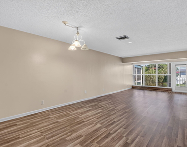 2901 Sw 15th Street - Photo Thumbnail 1