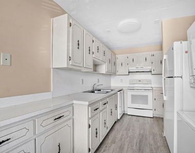 2901 Sw 15th Street - Photo Thumbnail 3