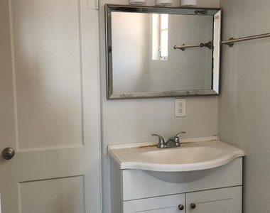 803 W Luke Avenue - Photo Thumbnail 7