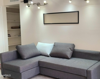 2140 E 10th Street - Photo Thumbnail 12