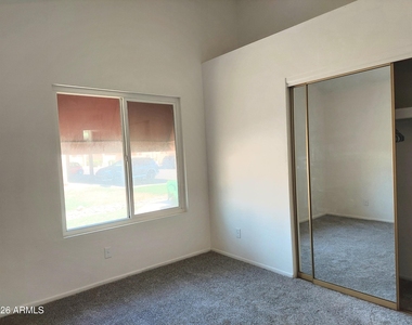 2140 E 10th Street - Photo Thumbnail 16