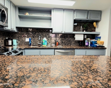 2140 E 10th Street - Photo Thumbnail 5
