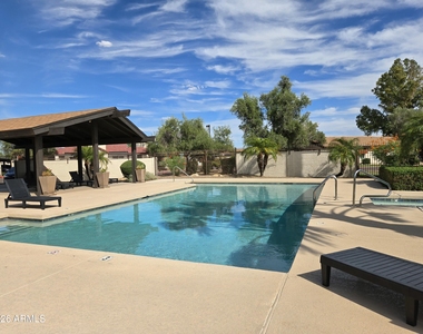 2140 E 10th Street - Photo Thumbnail 2