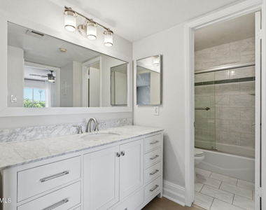 3825 E Camelback Road - Photo Thumbnail 20