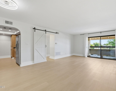 3825 E Camelback Road - Photo Thumbnail 4