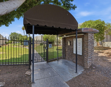 3825 E Camelback Road - Photo Thumbnail 27