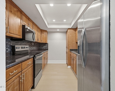 3825 E Camelback Road - Photo Thumbnail 10
