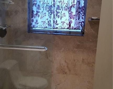 941 Crystal Lake Drive - Photo Thumbnail 5