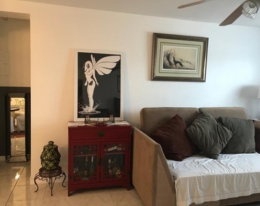 941 Crystal Lake Drive - Photo Thumbnail 6