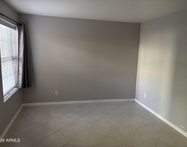 1333 E Morten Avenue - Photo Thumbnail 9