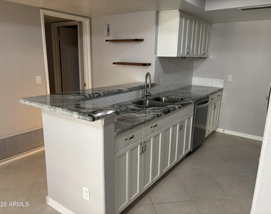 1333 E Morten Avenue - Photo Thumbnail 11
