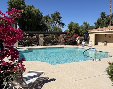 1333 E Morten Avenue - Photo Thumbnail 3