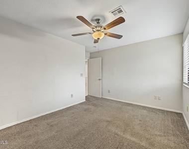 16033 N 25th Street - Photo Thumbnail 5