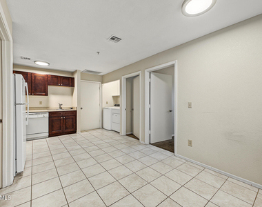 16033 N 25th Street - Photo Thumbnail 17