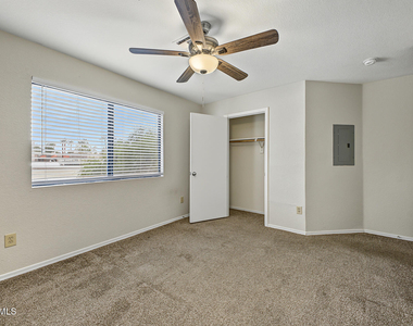 16033 N 25th Street - Photo Thumbnail 11
