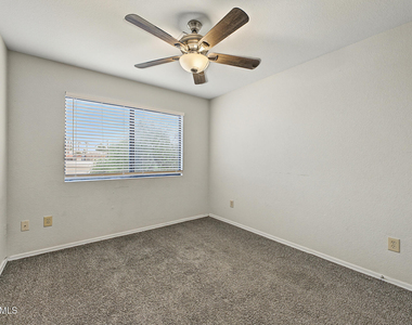 16033 N 25th Street - Photo Thumbnail 10