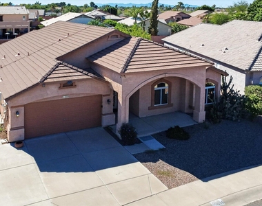 4209 W Wahalla Lane - Photo Thumbnail 42
