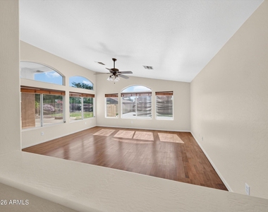 4209 W Wahalla Lane - Photo Thumbnail 11