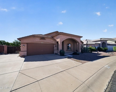 4209 W Wahalla Lane - Photo Thumbnail 2
